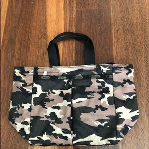 Dusty rose camo small tote bag